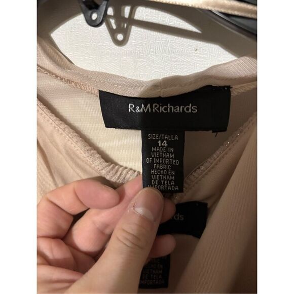 New R&M Richards 2 Piece Women's 14 Champagne Dress and Jacket Set Embellished - Picture 7 of 9